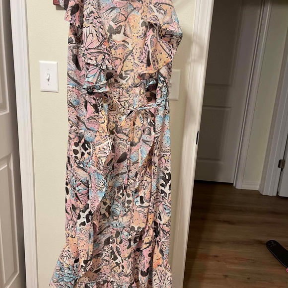 Colorful Patterned Blouse - Picture 3 of 3